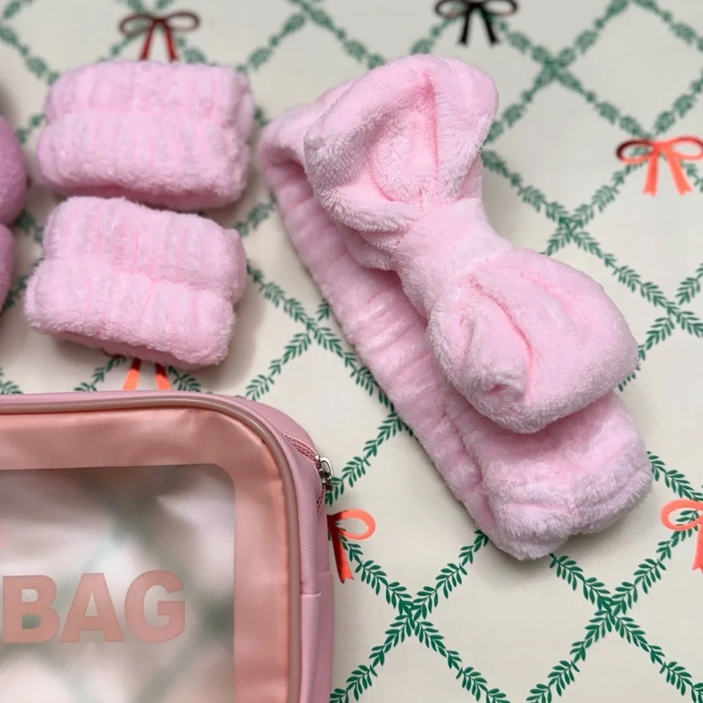 Cute pink self-care / beauty accessories set 💕